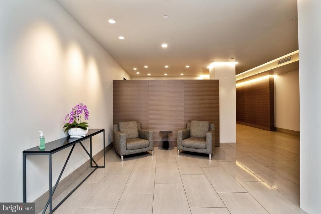 2020 Walnut Street - Photo 8