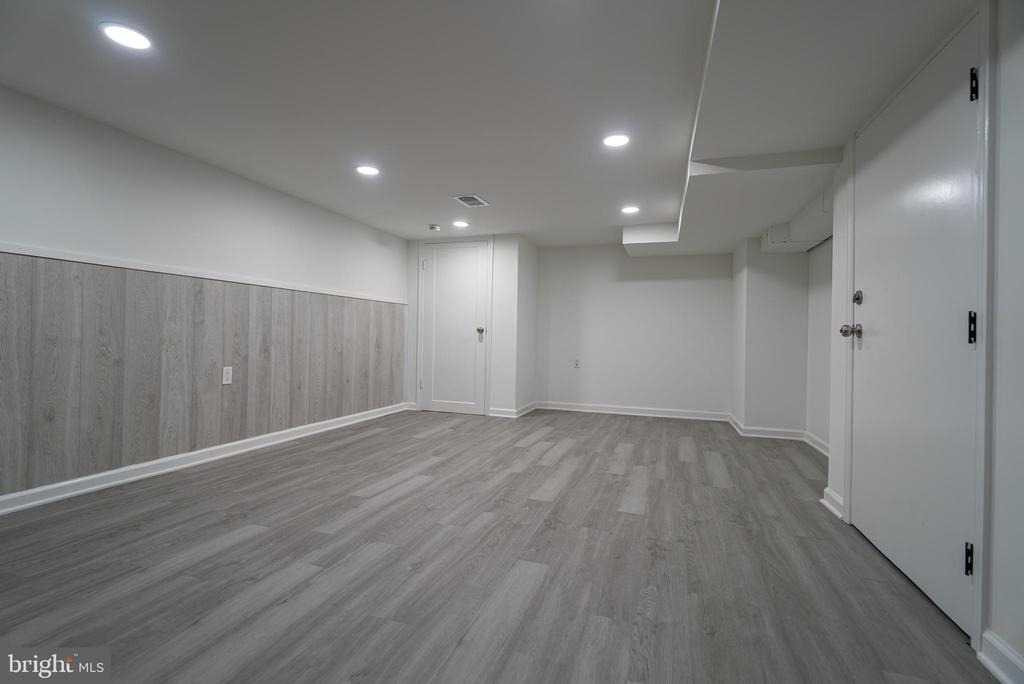 2410 Wharton Street - Photo 34