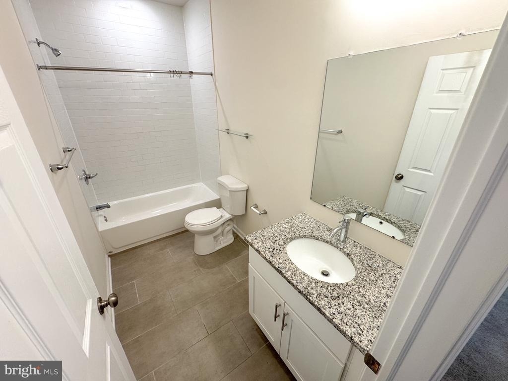 1327 S 27th Street - Photo 8