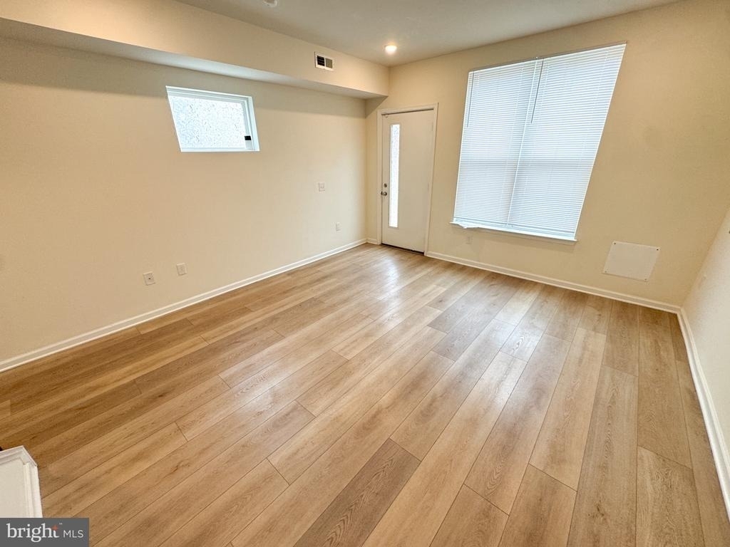 1327 S 27th Street - Photo 11