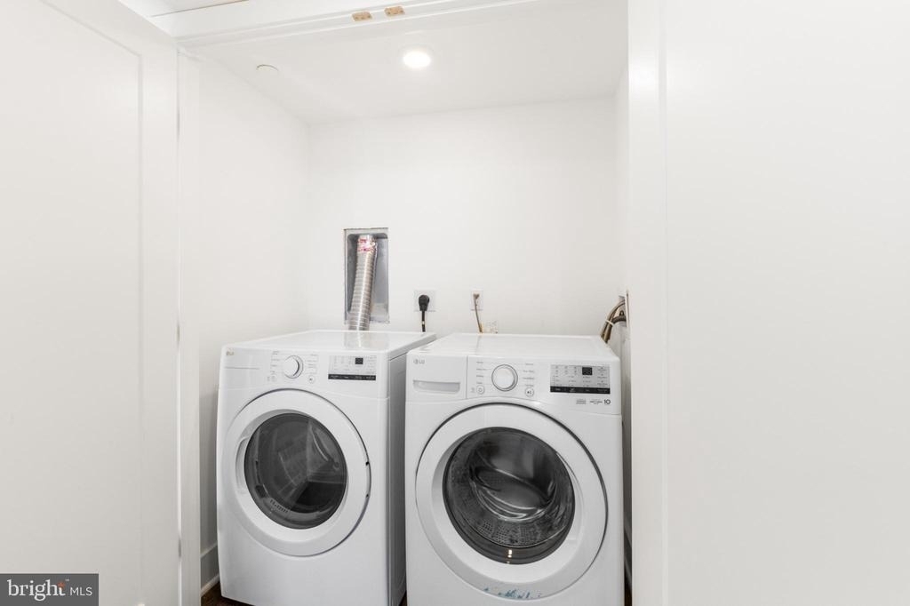 7037 Ridge Avenue - Photo 10