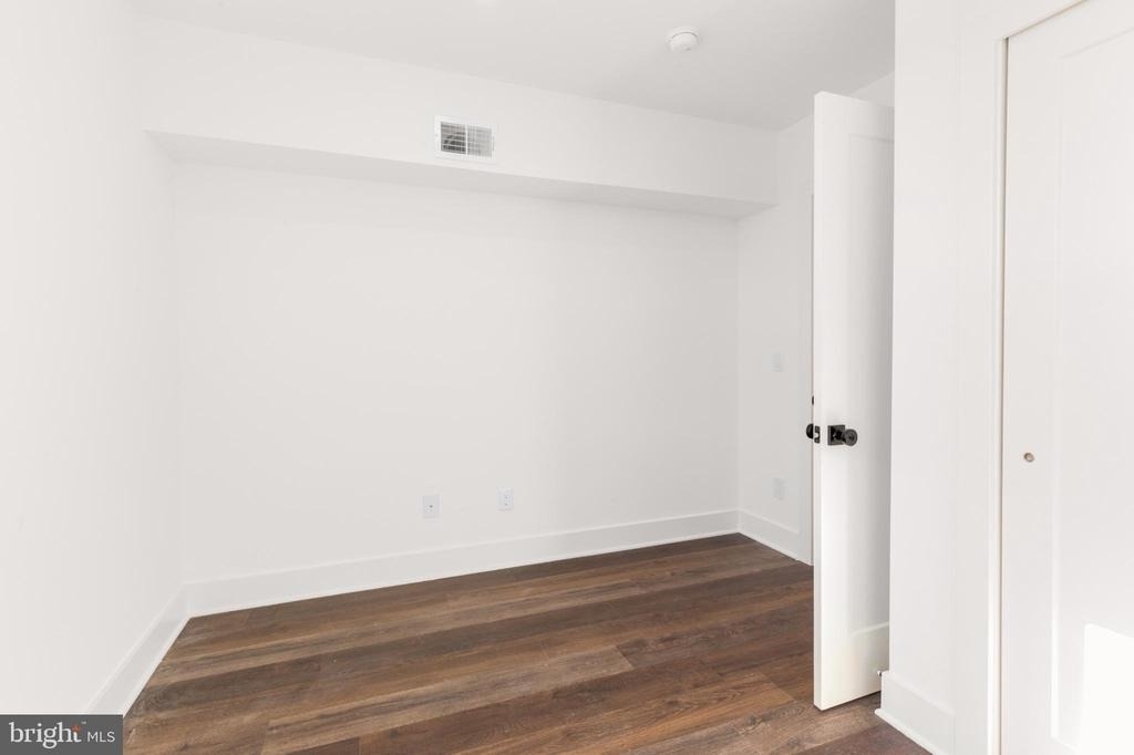 7037 Ridge Avenue - Photo 13