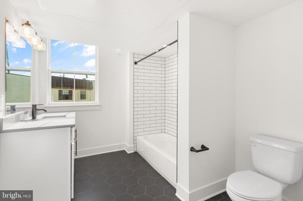 7037 Ridge Avenue - Photo 15