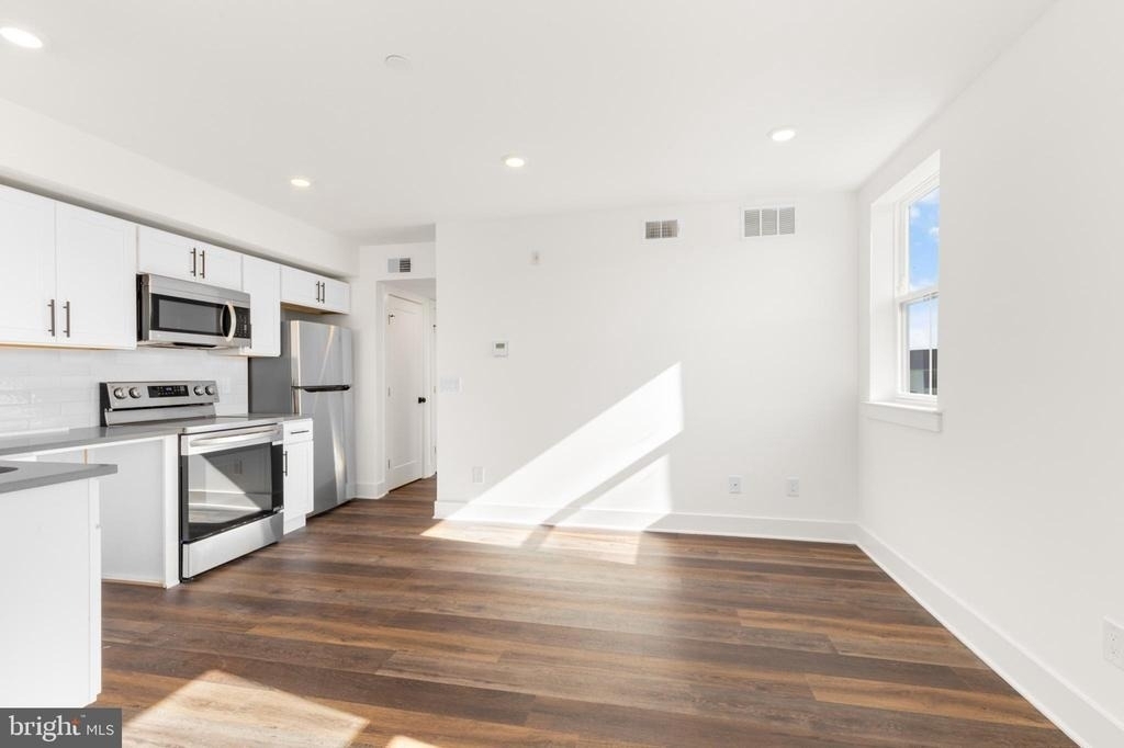 7037 Ridge Avenue - Photo 6