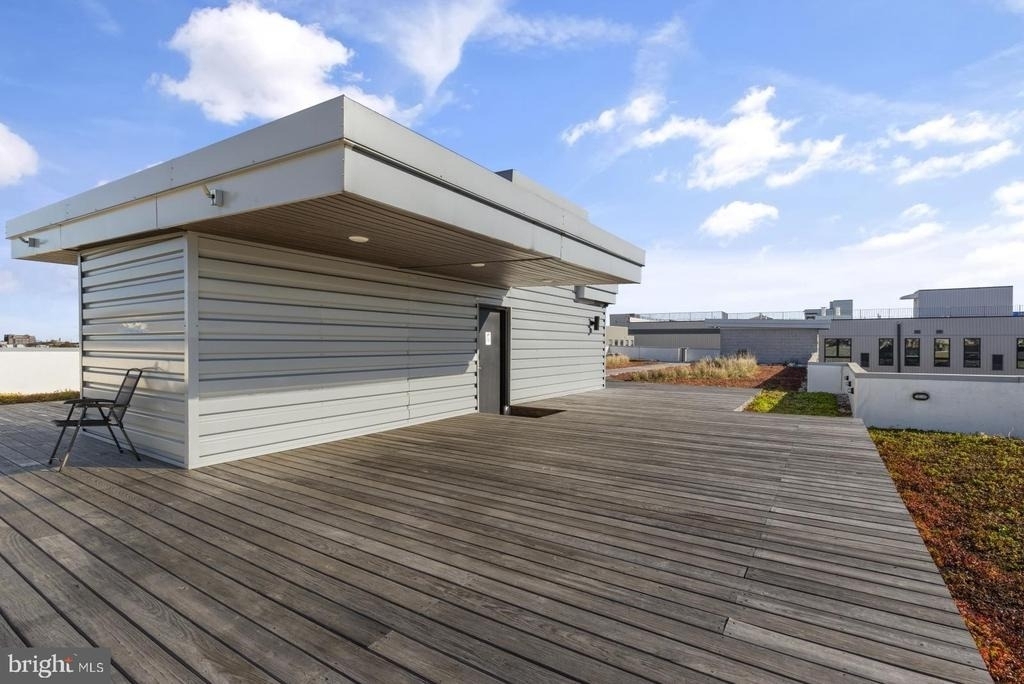 2411 Kensington Avenue - Photo 22