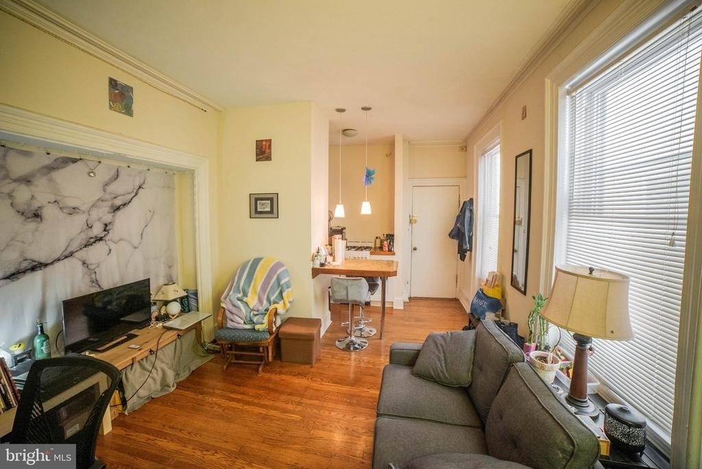 257 S 20th Street - Photo 2