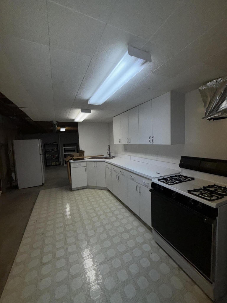 741 Woods Court - Photo 23