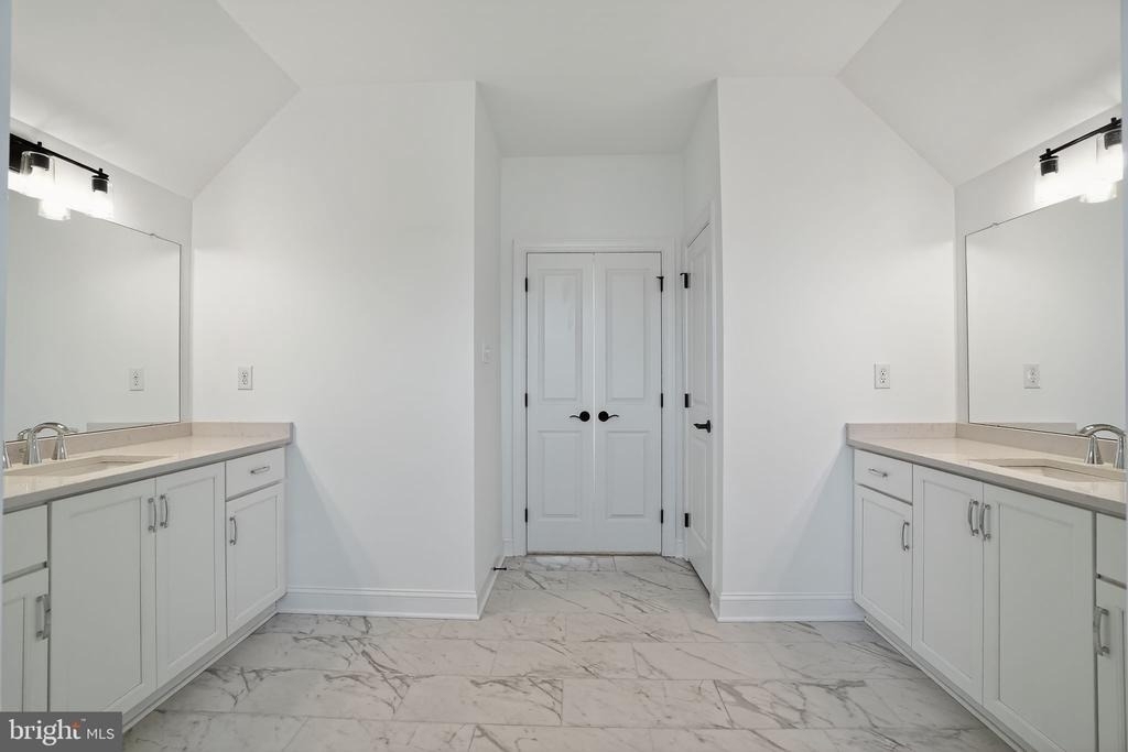 409 Longview Drive - Photo 29