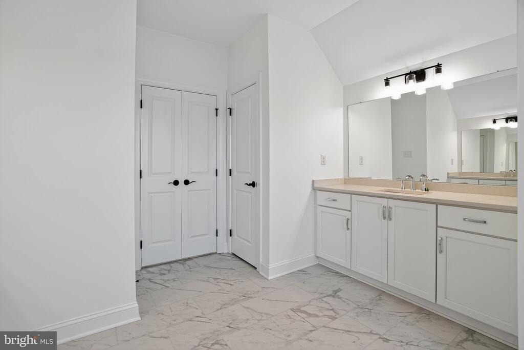 409 Longview Drive - Photo 30