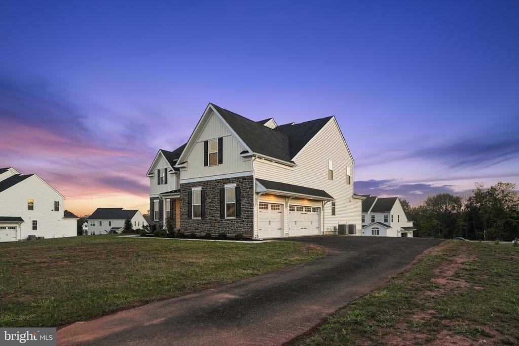 409 Longview Drive - Photo 45