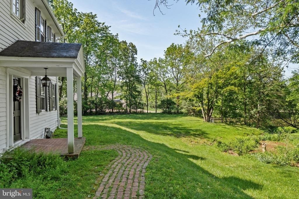 1404 E Butler Pike - Photo 4