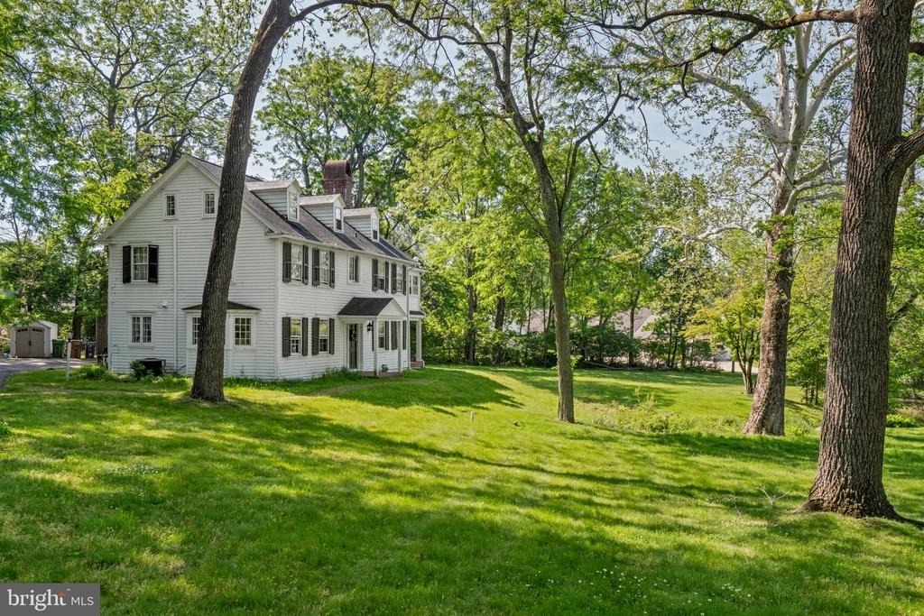 1404 E Butler Pike - Photo 2