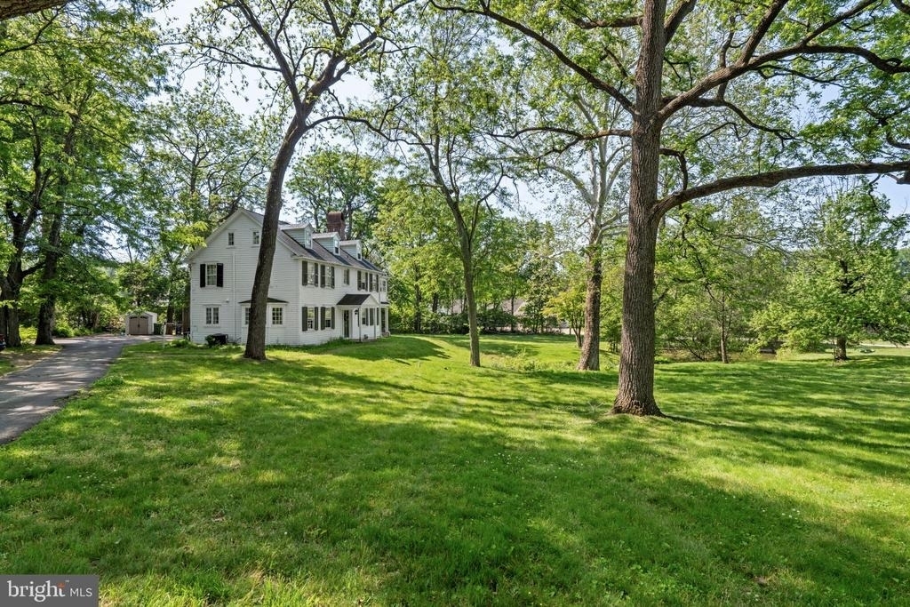 1404 E Butler Pike - Photo 3