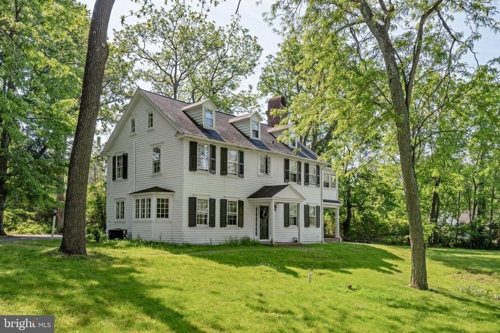 1404 E Butler Pike - Photo 0