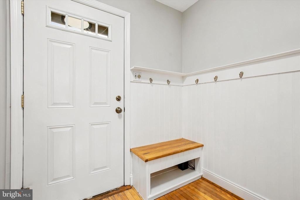 804 Bismark Way - Photo 4