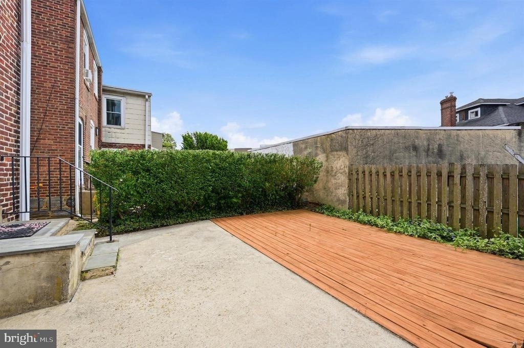 732 W Railroad Avenue - Photo 34