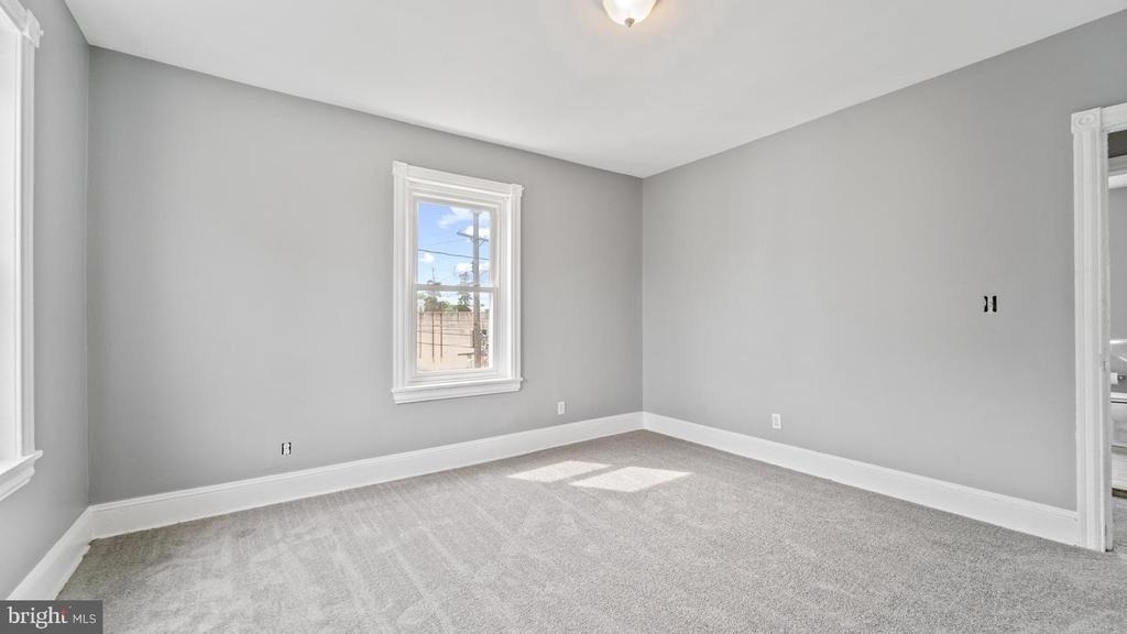203 S Springfield Road - Photo 5