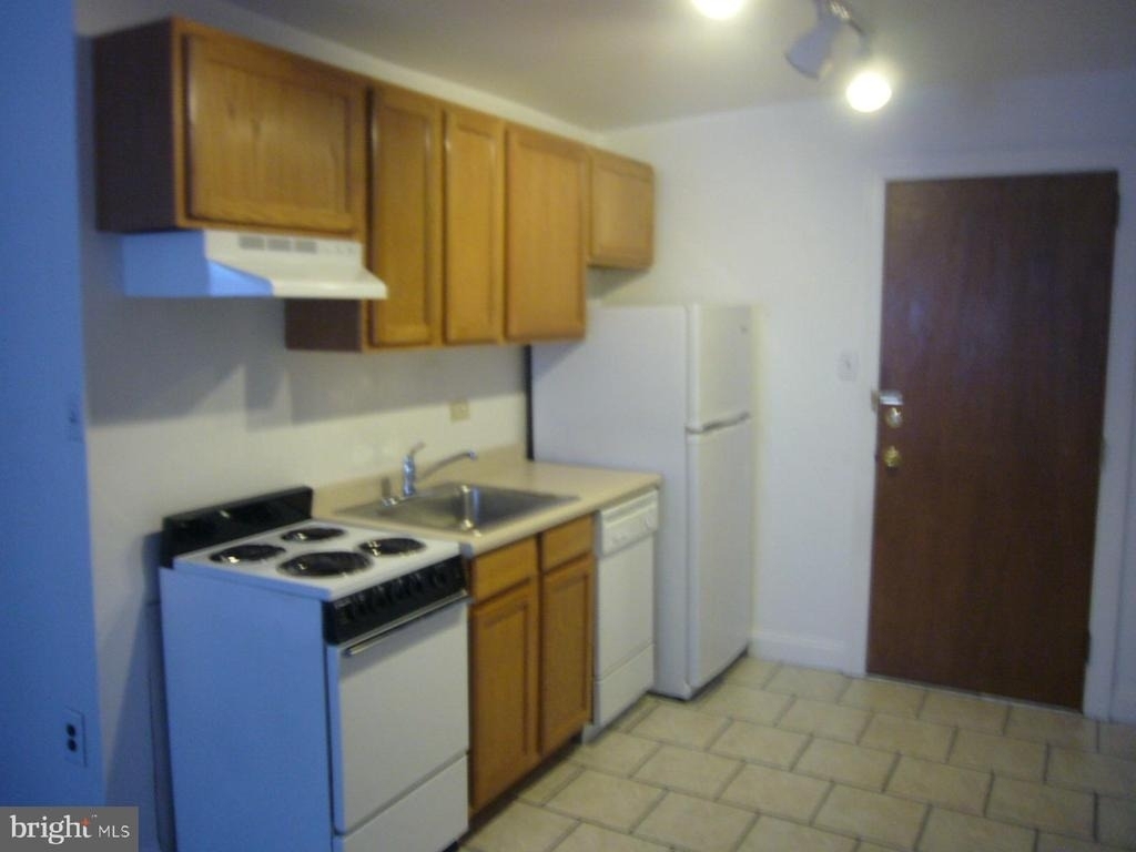 121 E Gay Street - Photo 3