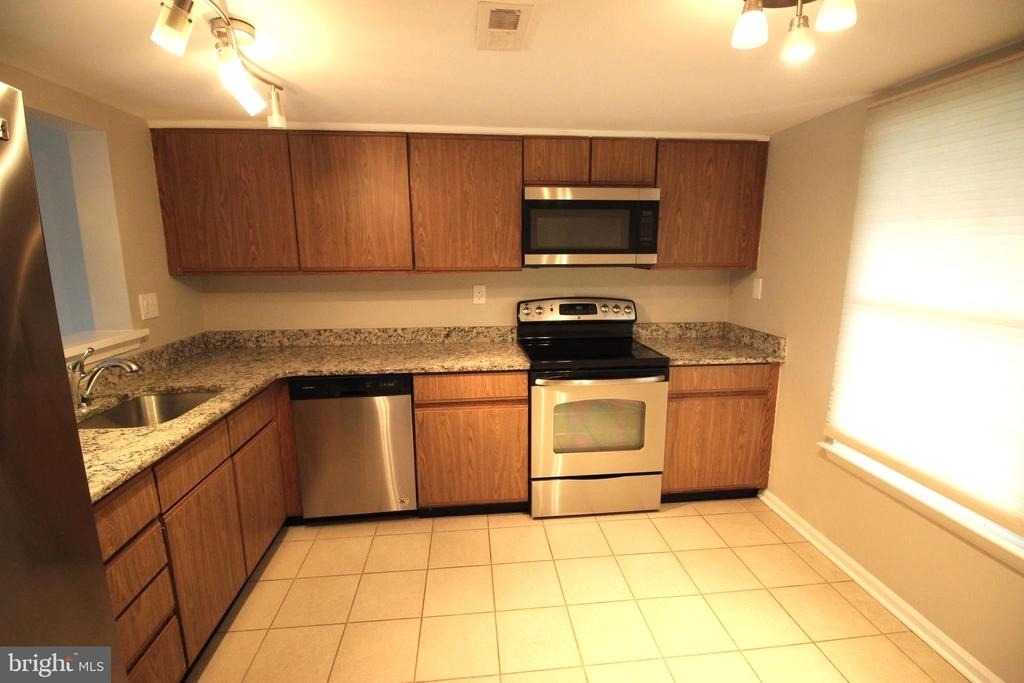 29 Van Horn Place - Photo 5
