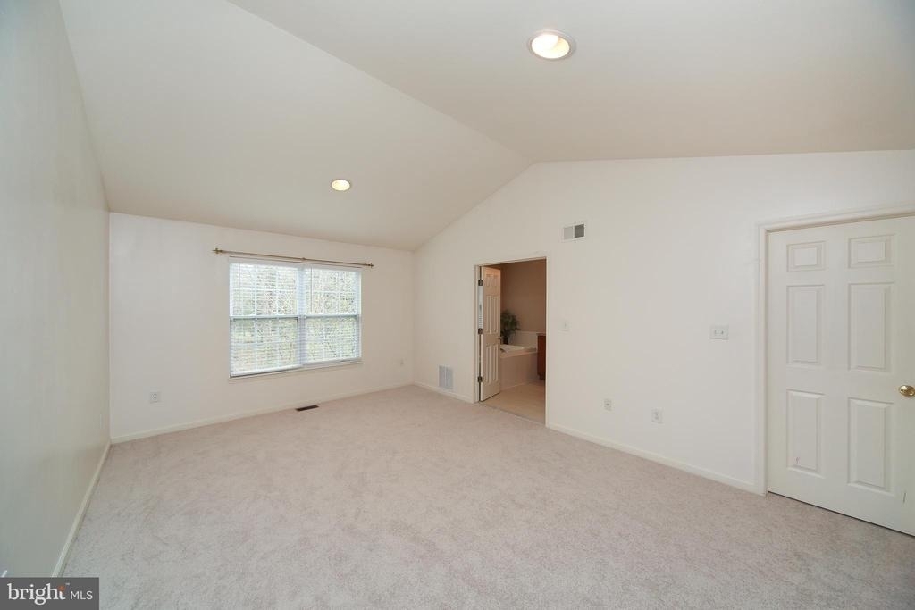 46 Hoover Avenue - Photo 17