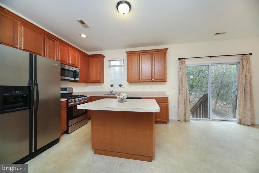 46 Hoover Avenue - Photo 5