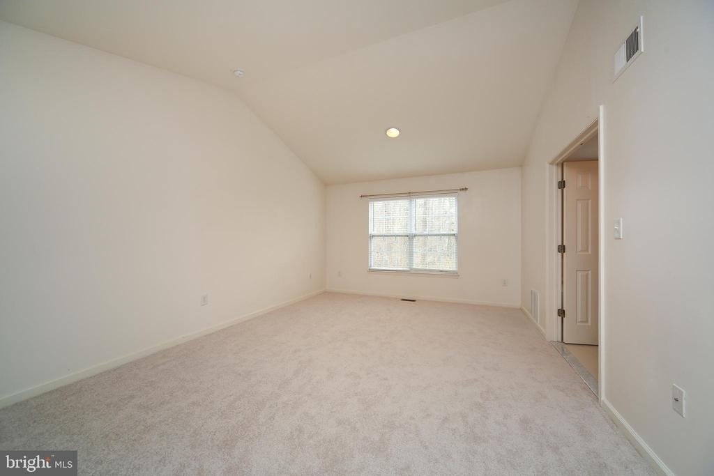 46 Hoover Avenue - Photo 16