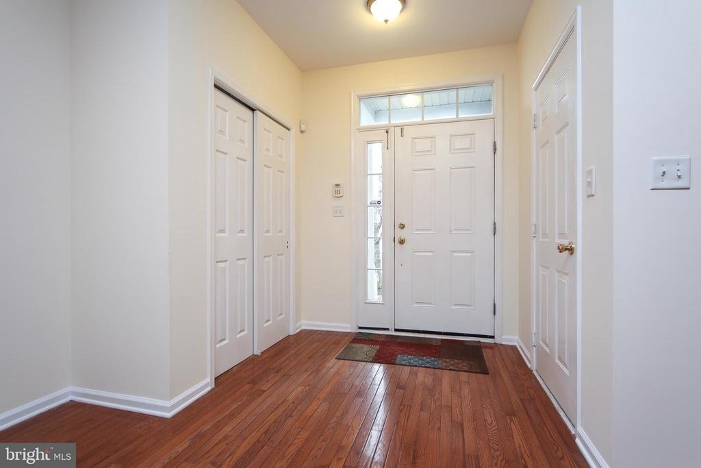 46 Hoover Avenue - Photo 2