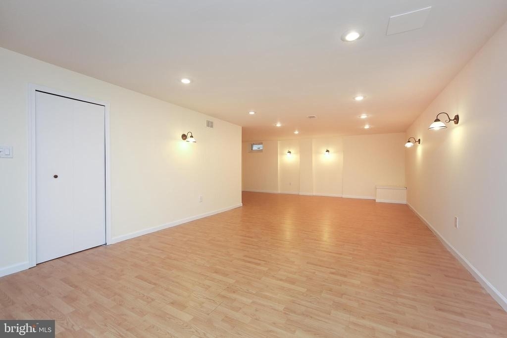 46 Hoover Avenue - Photo 23