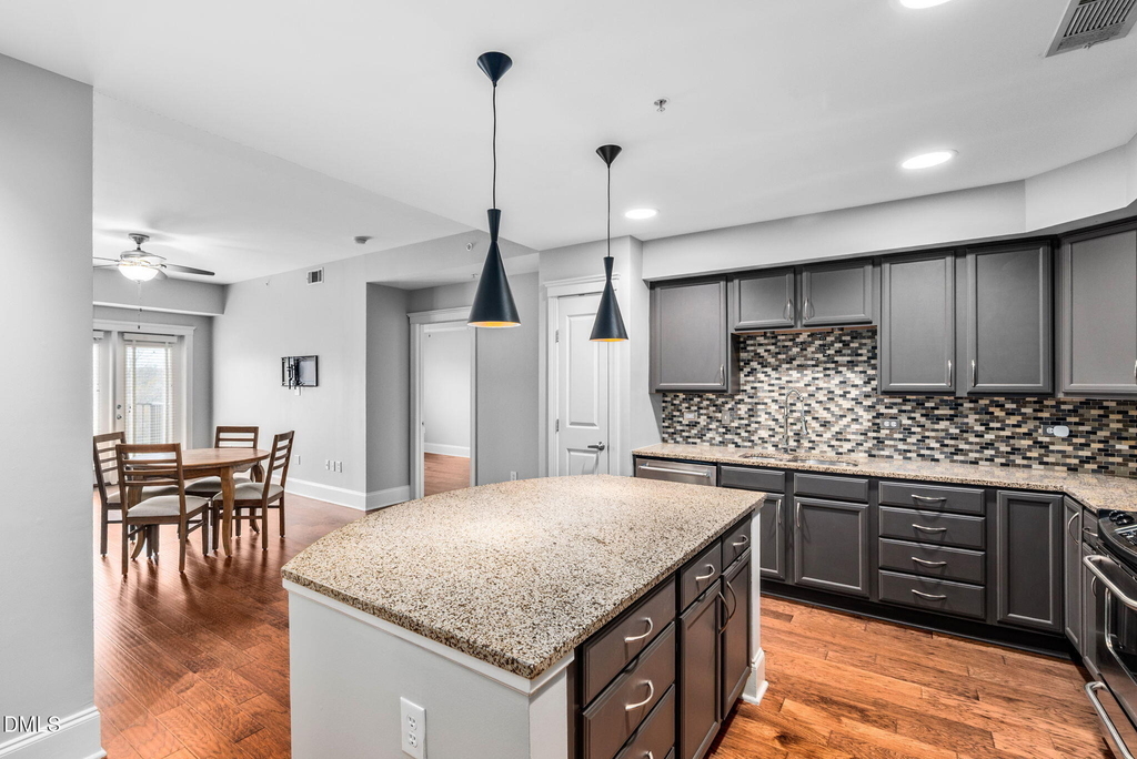 222 Glenwood - Photo 2