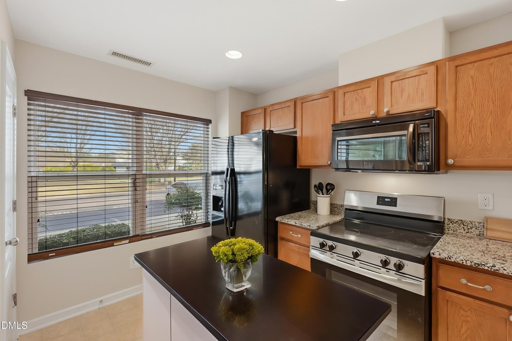 2907 Berkeley Springs Place - Photo 3