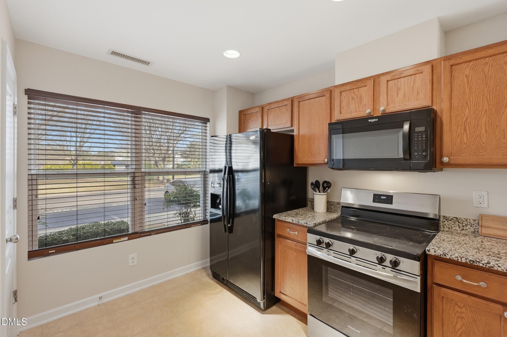 2907 Berkeley Springs Place - Photo 14