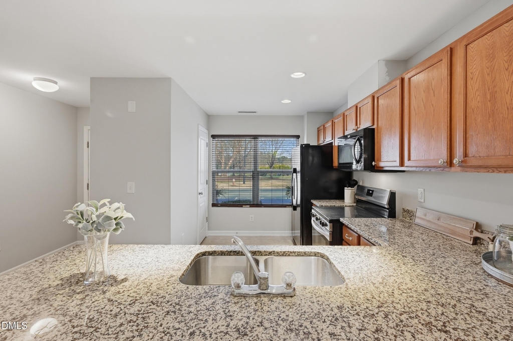 2907 Berkeley Springs Place - Photo 13