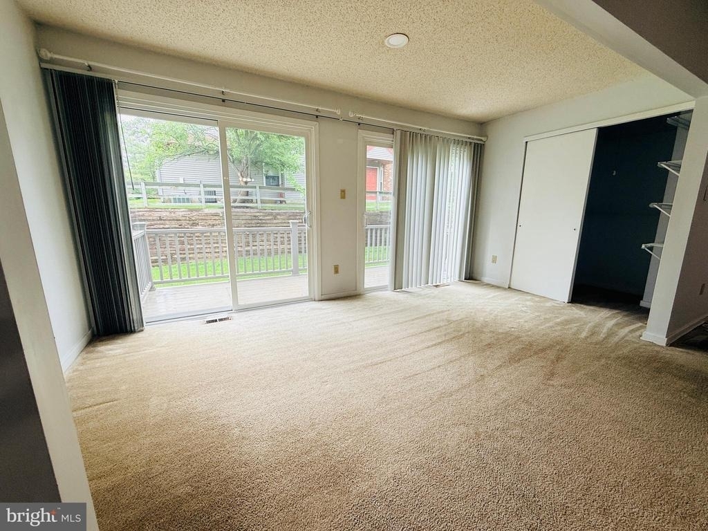 835 Chanticleer Drive - Photo 40