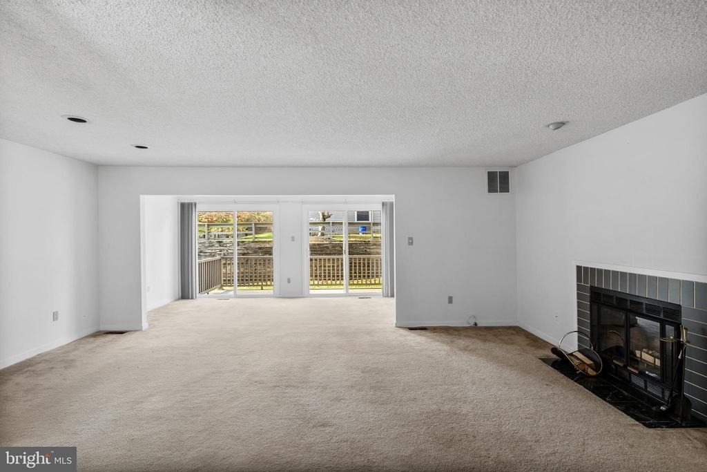 835 Chanticleer Drive - Photo 7
