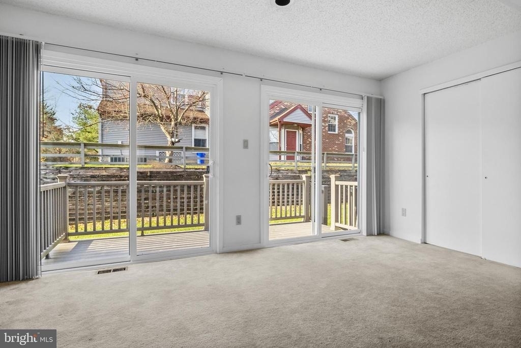 835 Chanticleer Drive - Photo 11