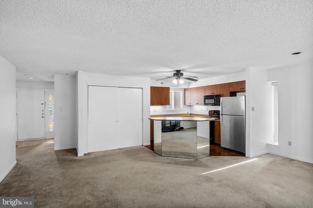 835 Chanticleer Drive - Photo 12