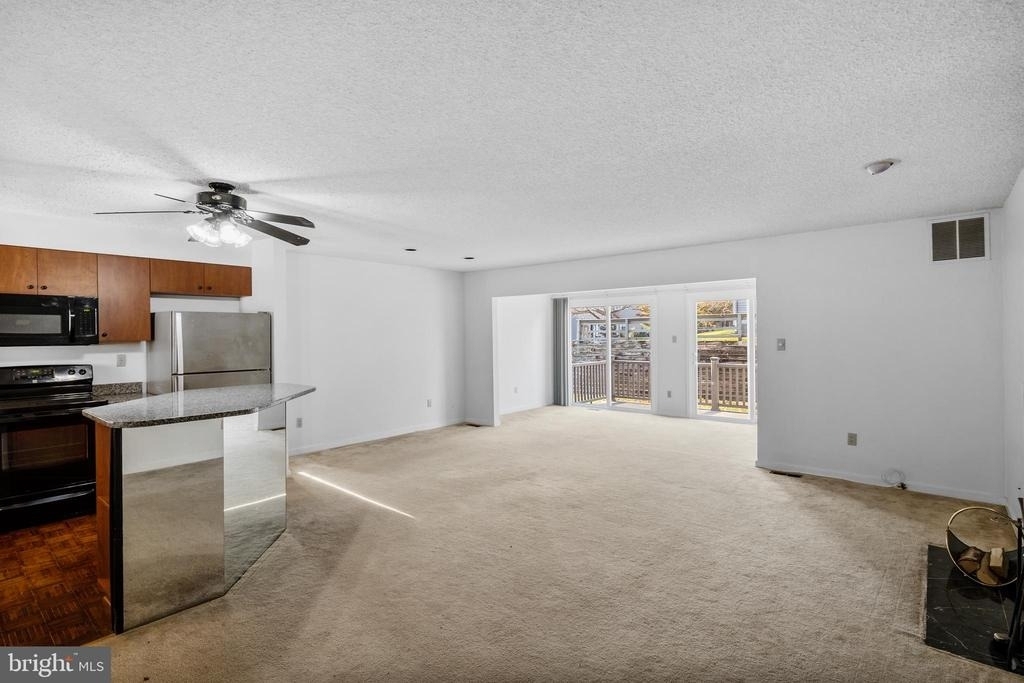 835 Chanticleer Drive - Photo 6