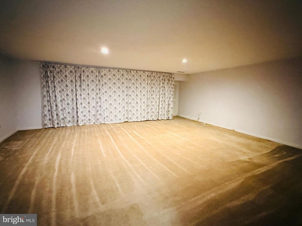 835 Chanticleer Drive - Photo 44