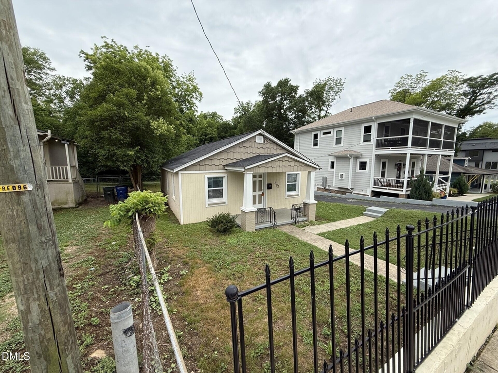 602 Bragg Street - Photo 1