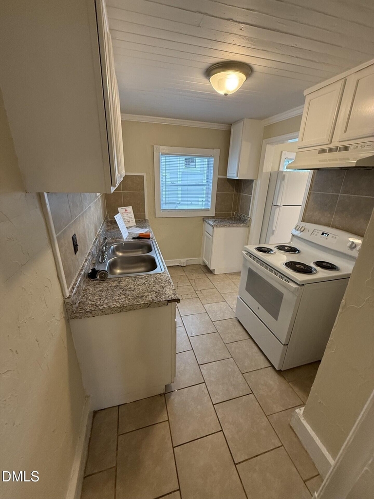 602 Bragg Street - Photo 14