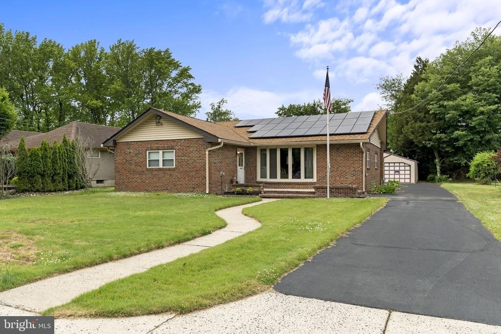 819 Mercer Street - Photo 0