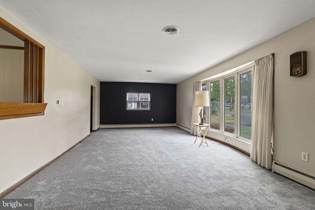 819 Mercer Street - Photo 3