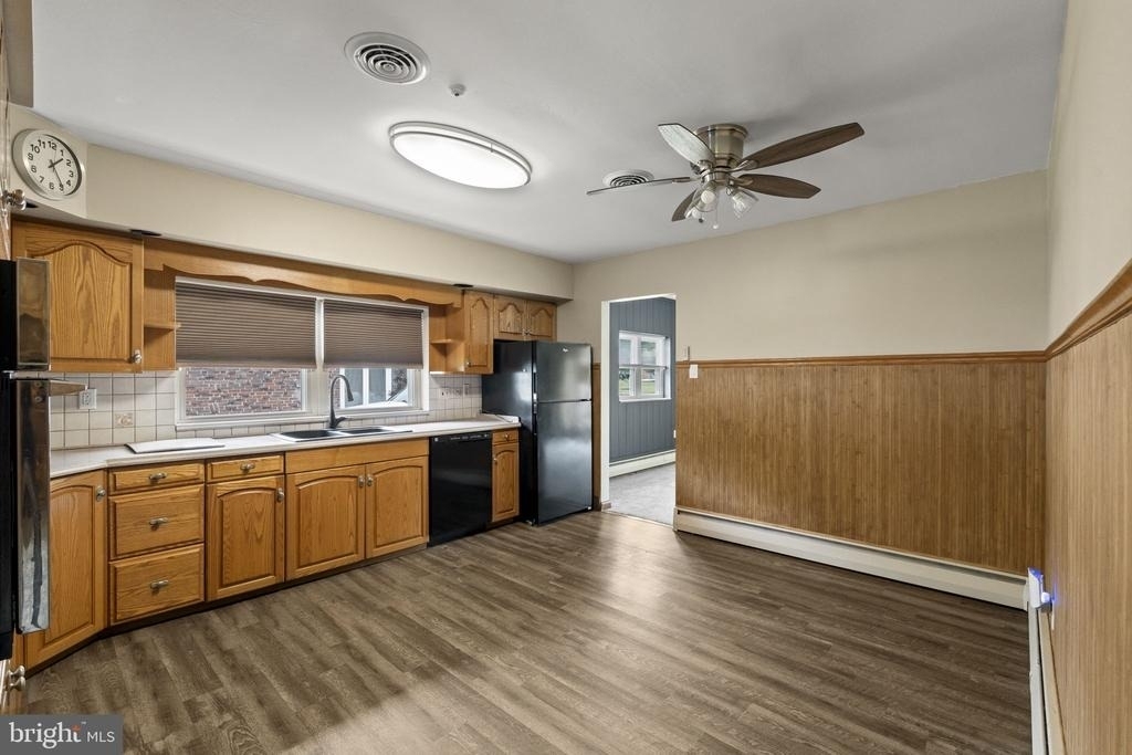 819 Mercer Street - Photo 11