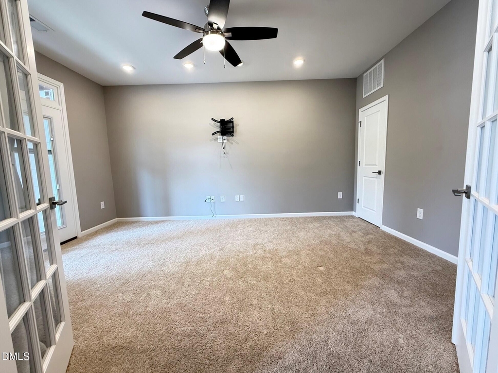 537 Austin View Boulevard - Photo 4