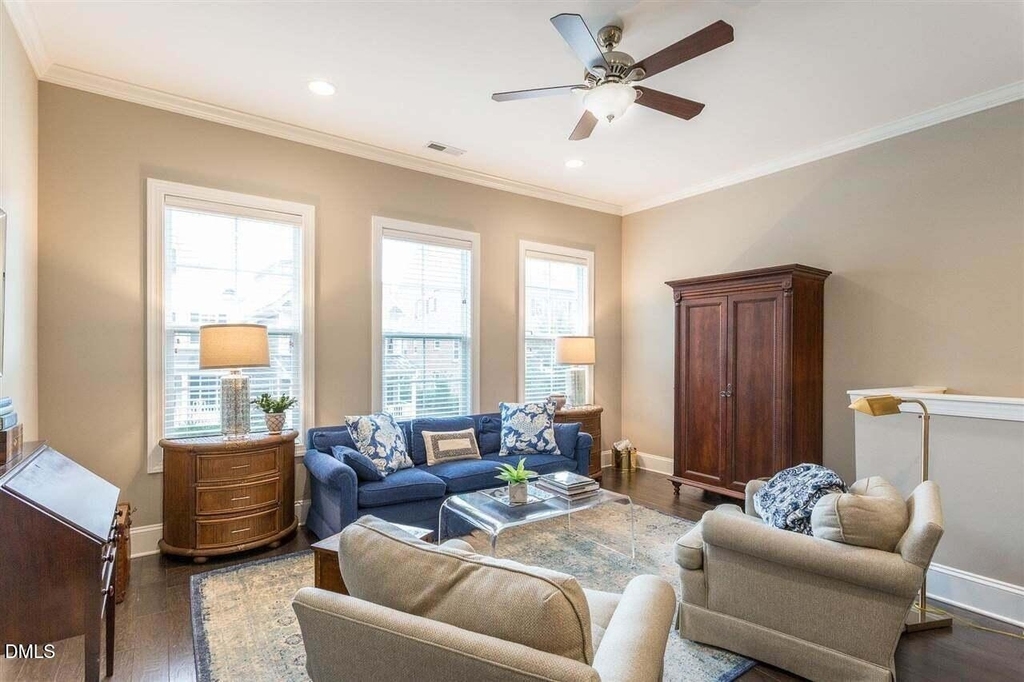 225 Penley Circle - Photo 1