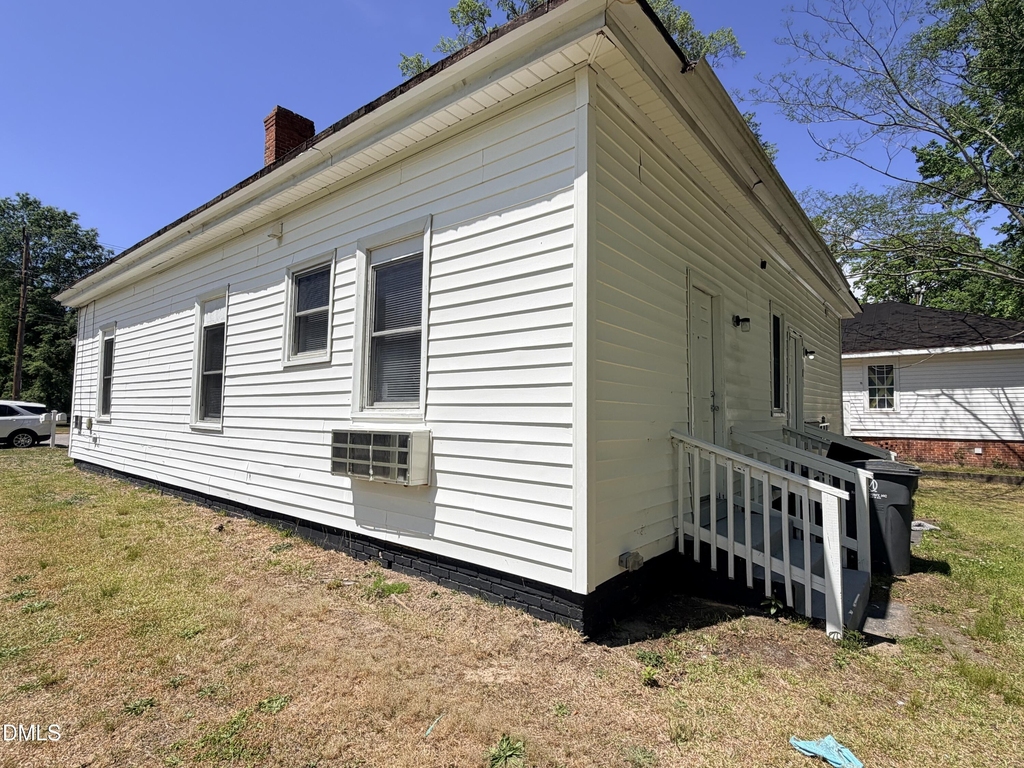 817 Arlington Street - Photo 3