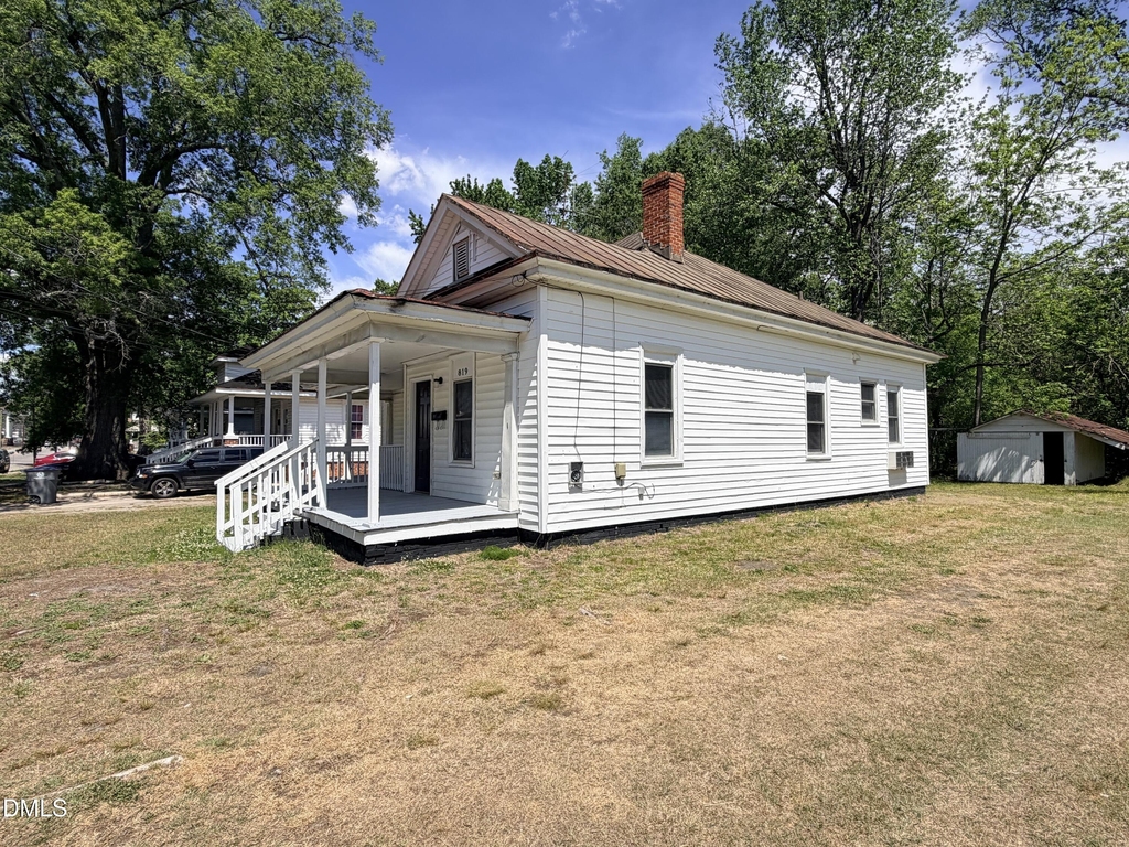 817 Arlington Street - Photo 2