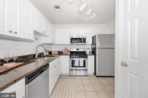 7 Booth Street - Photo 2
