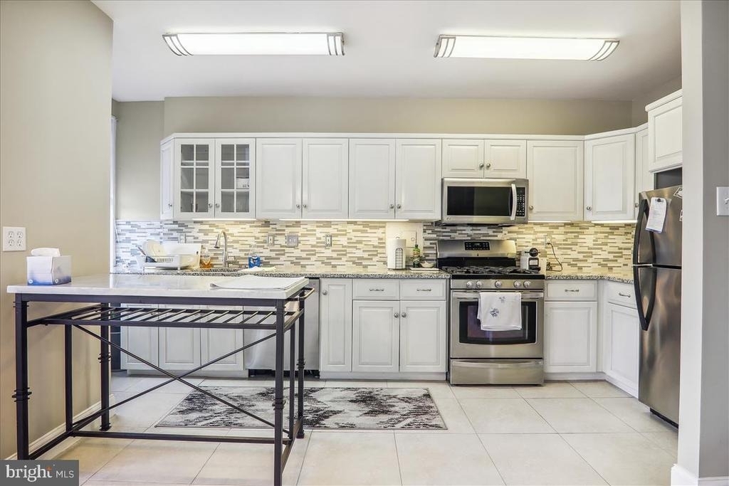 10500 Rockville Pik - Photo 3