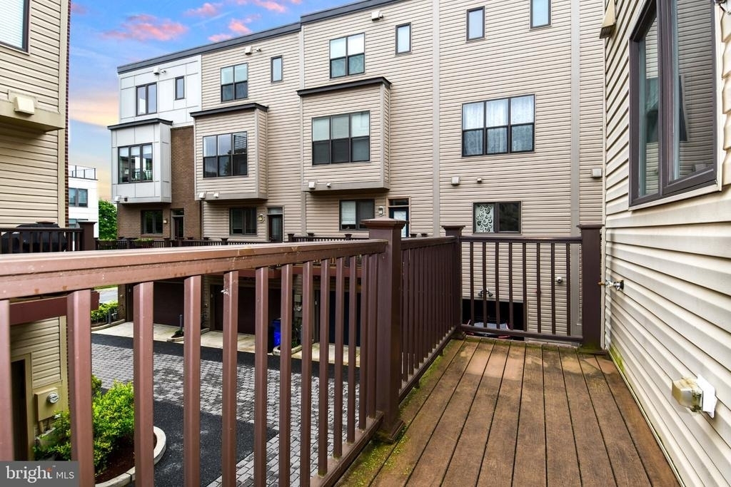 16301 Columbus Avenue - Photo 14